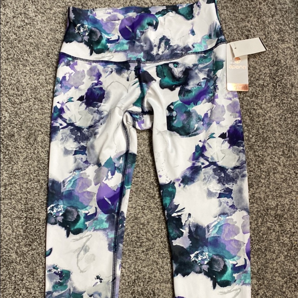 New with tags womens small print active leggings